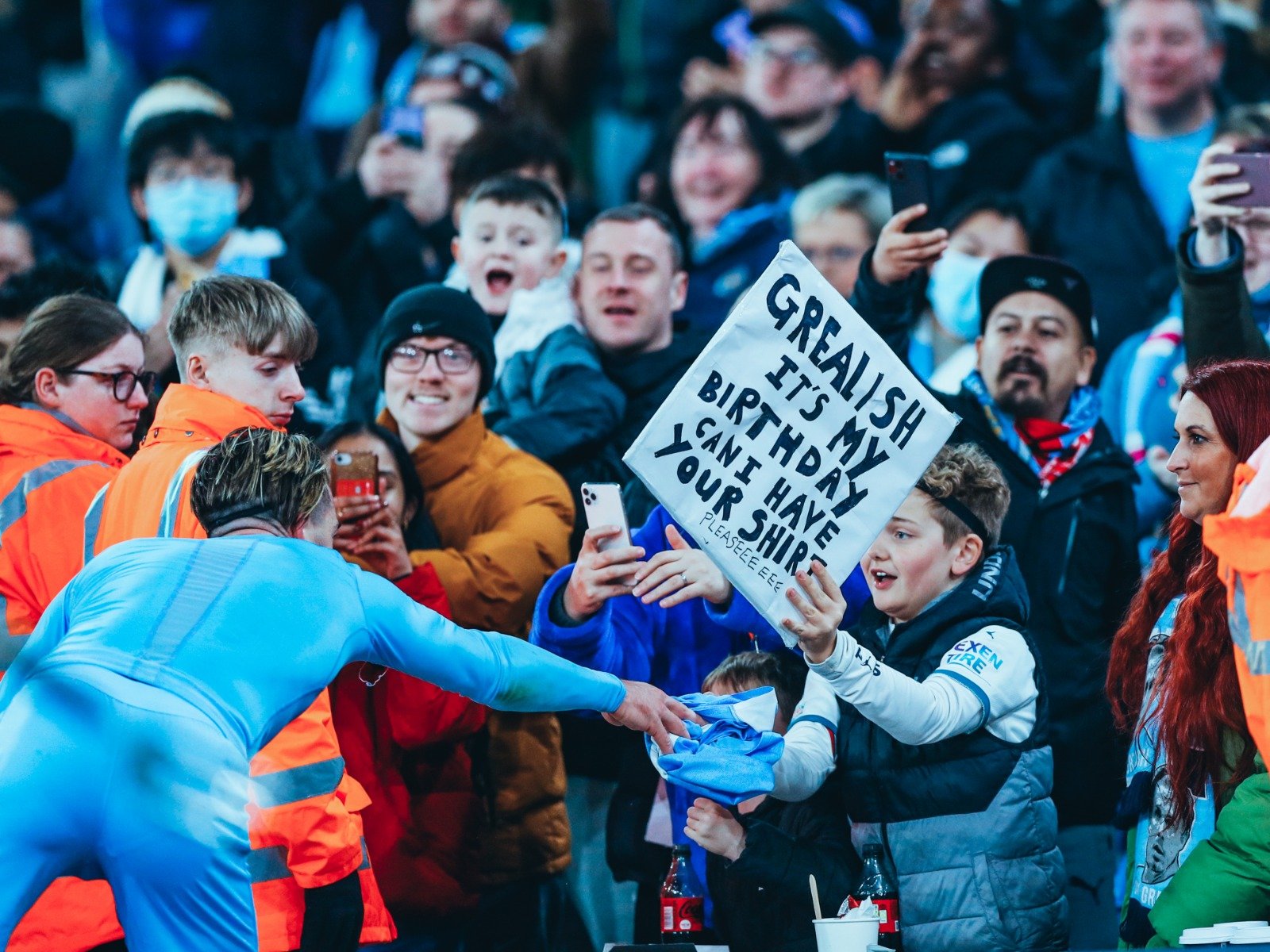 他逐步建立 他逐步建立